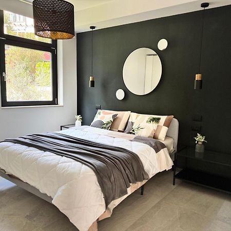 New Apartment In Historical Center Near Lake Рива дел Гарда Екстериор снимка