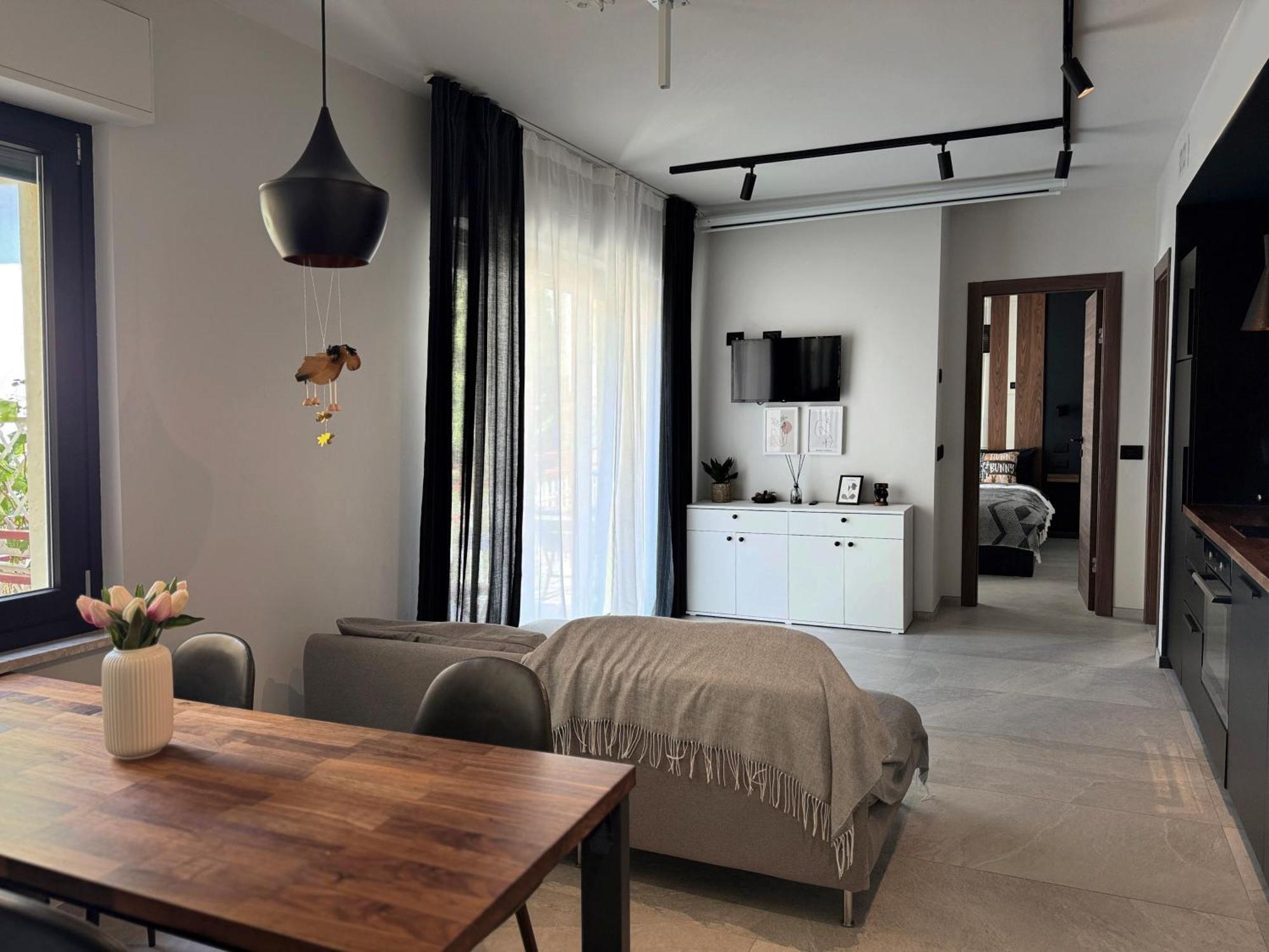 New Apartment In Historical Center Near Lake Рива дел Гарда Екстериор снимка